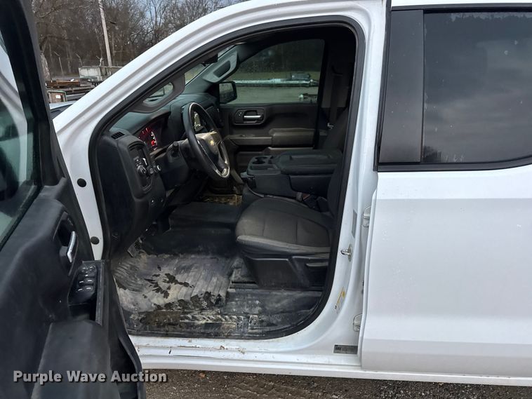 image for item EN0840 2019 Chevrolet Silverado 1500 Ext. Cab pickup truck