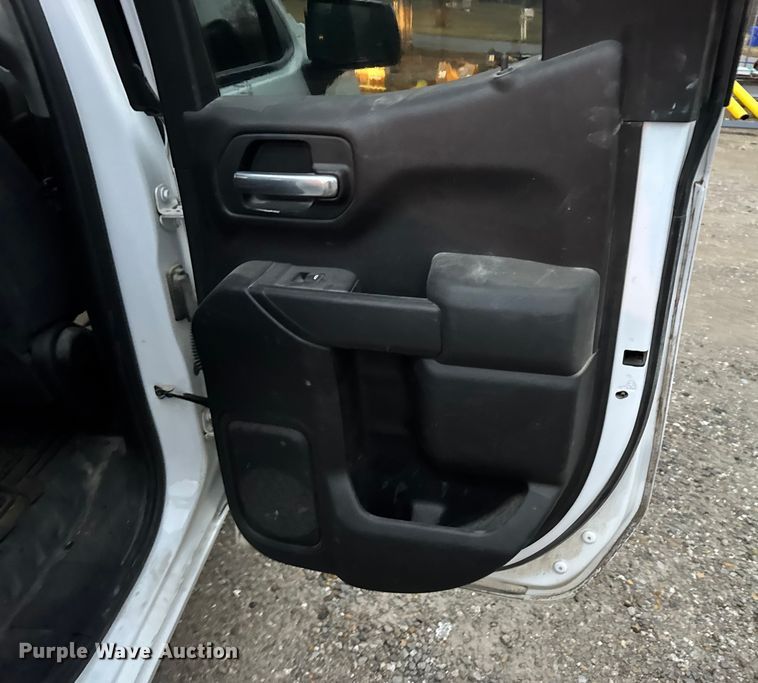 image for item EN0840 2019 Chevrolet Silverado 1500 Ext. Cab pickup truck