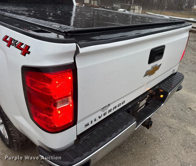 image for item EN0841 2018 Chevrolet Silverado 1500 LT Ext. Cab pickup truck