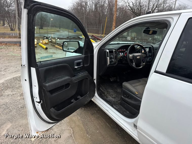 image for item EN0841 2018 Chevrolet Silverado 1500 LT Ext. Cab pickup truck