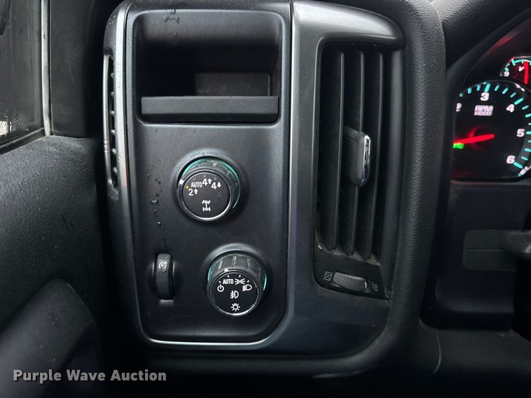 image for item EN0841 2018 Chevrolet Silverado 1500 LT Ext. Cab pickup truck