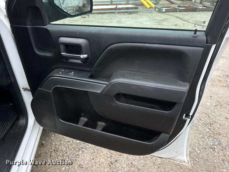 image for item EN0841 2018 Chevrolet Silverado 1500 LT Ext. Cab pickup truck