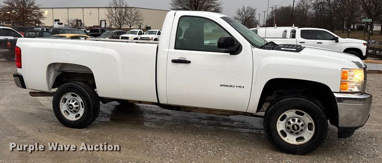 image for item EN0842 2013 Chevrolet Silverado 2500HD pickup truck
