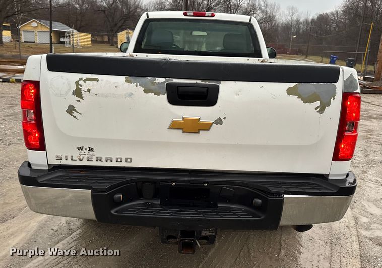 image for item EN0842 2013 Chevrolet Silverado 2500HD pickup truck