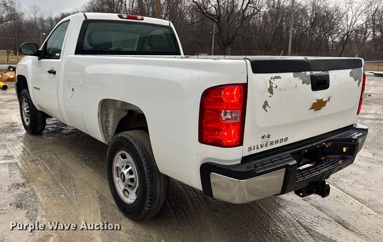 image for item EN0842 2013 Chevrolet Silverado 2500HD pickup truck