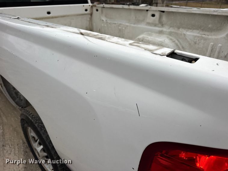 image for item EN0842 2013 Chevrolet Silverado 2500HD pickup truck