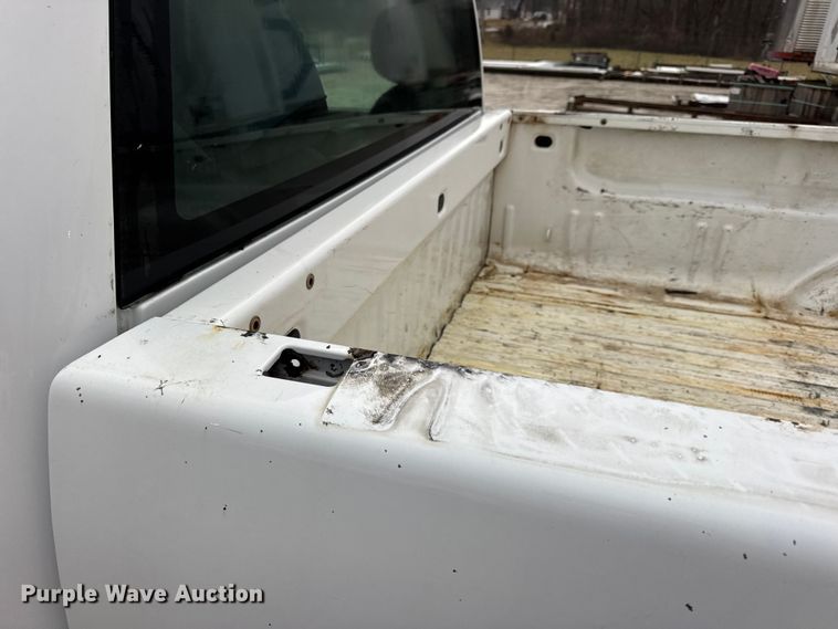 image for item EN0842 2013 Chevrolet Silverado 2500HD pickup truck