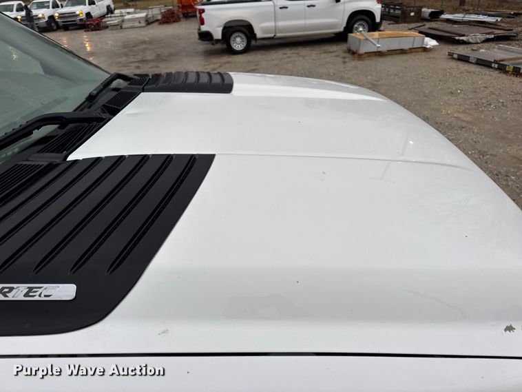 image for item EN0842 2013 Chevrolet Silverado 2500HD pickup truck