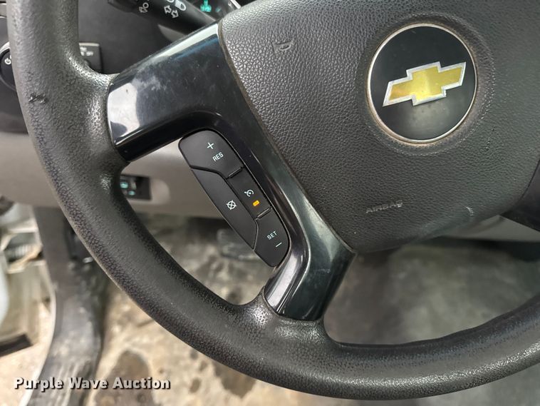 image for item EN0842 2013 Chevrolet Silverado 2500HD pickup truck