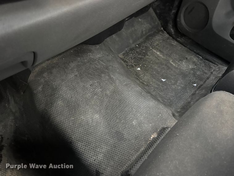 image for item EN0842 2013 Chevrolet Silverado 2500HD pickup truck