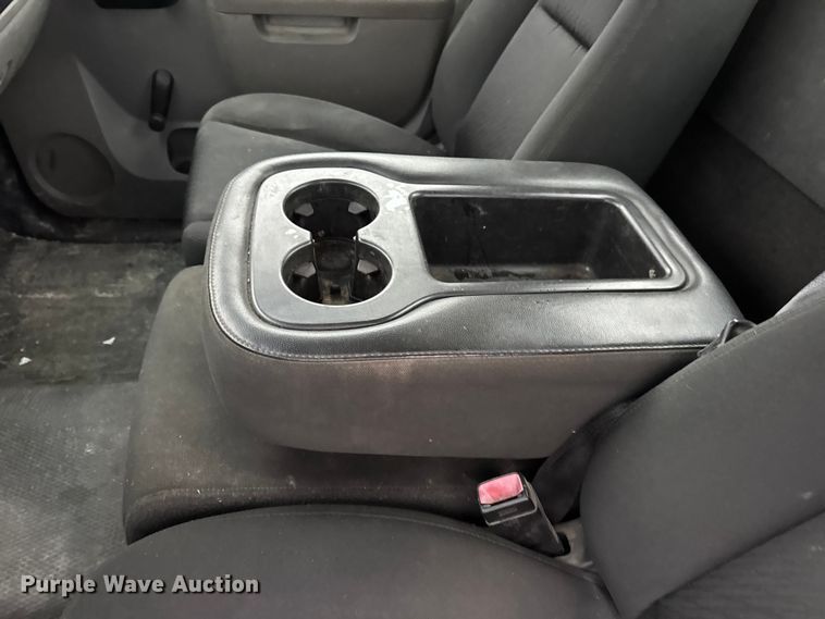 image for item EN0842 2013 Chevrolet Silverado 2500HD pickup truck