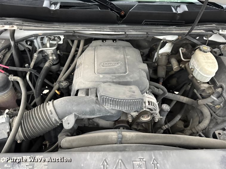 image for item EN0842 2013 Chevrolet Silverado 2500HD pickup truck