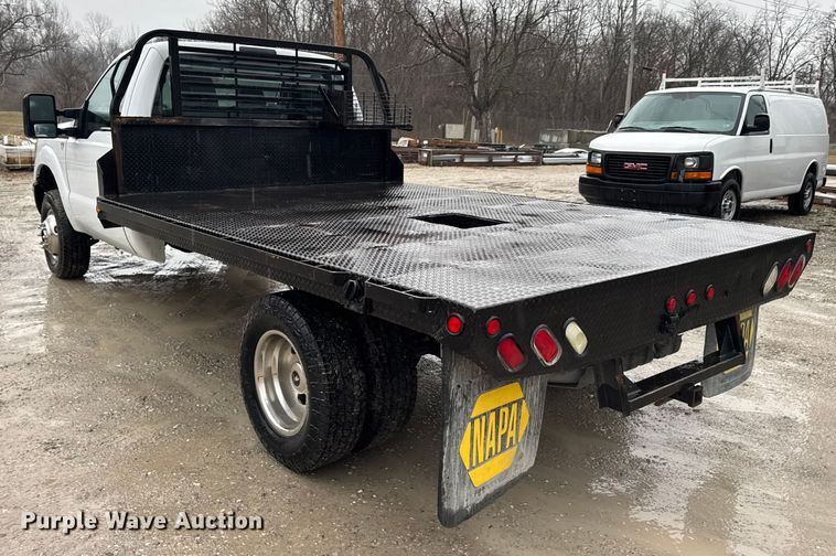 image for item EN0843 2015 Ford F350 Super Duty flatbed pickup truck