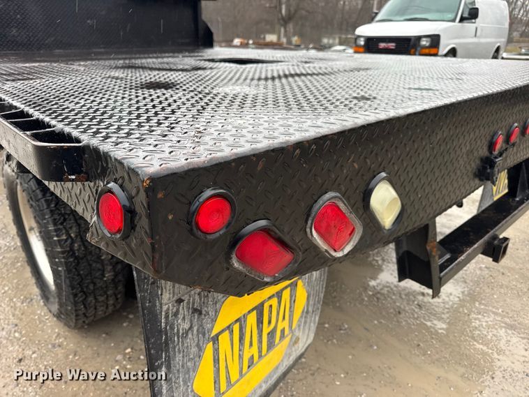 image for item EN0843 2015 Ford F350 Super Duty flatbed pickup truck