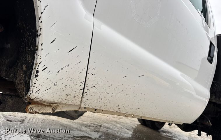 image for item EN0843 2015 Ford F350 Super Duty flatbed pickup truck