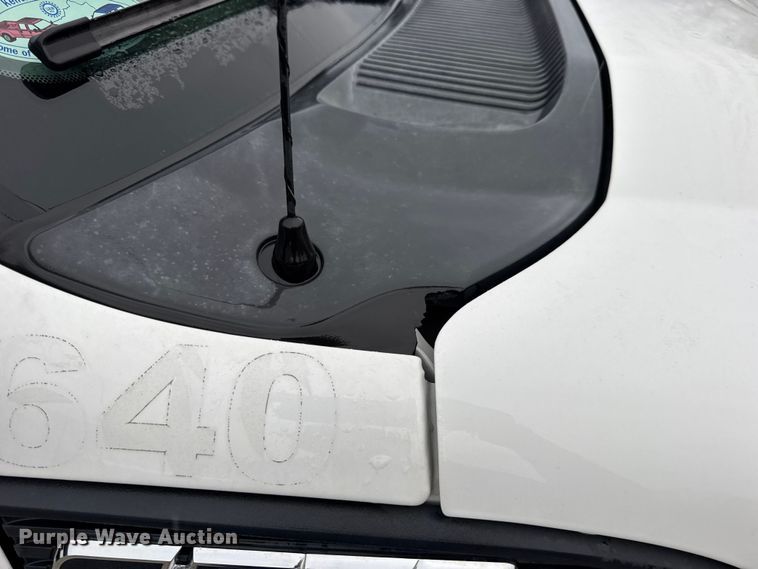 image for item EN0843 2015 Ford F350 Super Duty flatbed pickup truck