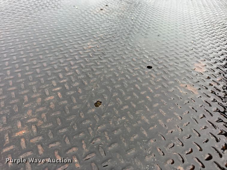 image for item EN0843 2015 Ford F350 Super Duty flatbed pickup truck