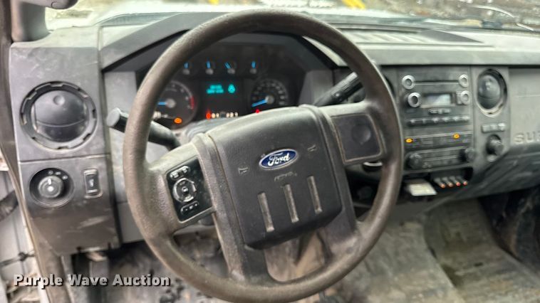 image for item EN0843 2015 Ford F350 Super Duty flatbed pickup truck