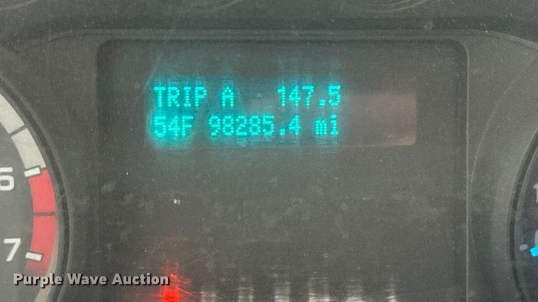 image for item EN0843 2015 Ford F350 Super Duty flatbed pickup truck