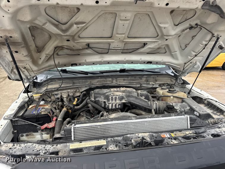 image for item EN0843 2015 Ford F350 Super Duty flatbed pickup truck