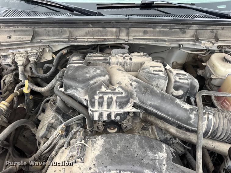 image for item EN0843 2015 Ford F350 Super Duty flatbed pickup truck