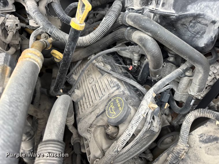 image for item EN0843 2015 Ford F350 Super Duty flatbed pickup truck