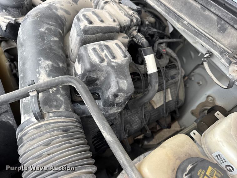 image for item EN0843 2015 Ford F350 Super Duty flatbed pickup truck