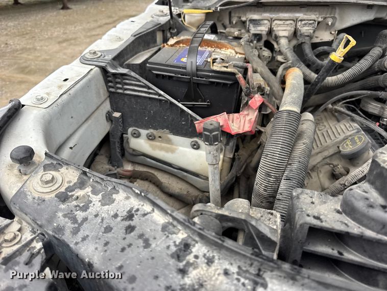 image for item EN0843 2015 Ford F350 Super Duty flatbed pickup truck