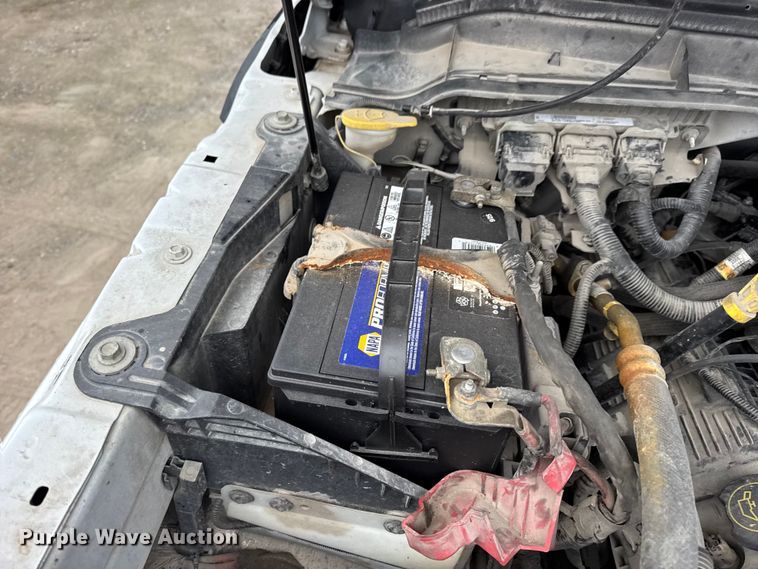 image for item EN0843 2015 Ford F350 Super Duty flatbed pickup truck