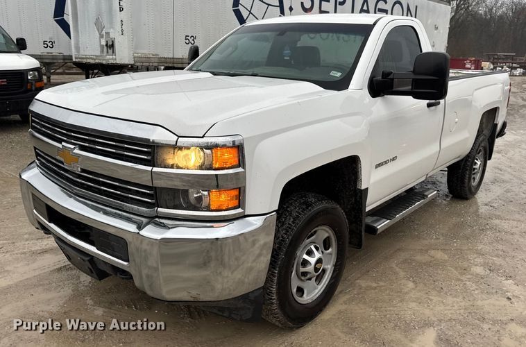 image for item EN0846 2015 Chevrolet Silverado 2500HD pickup truck