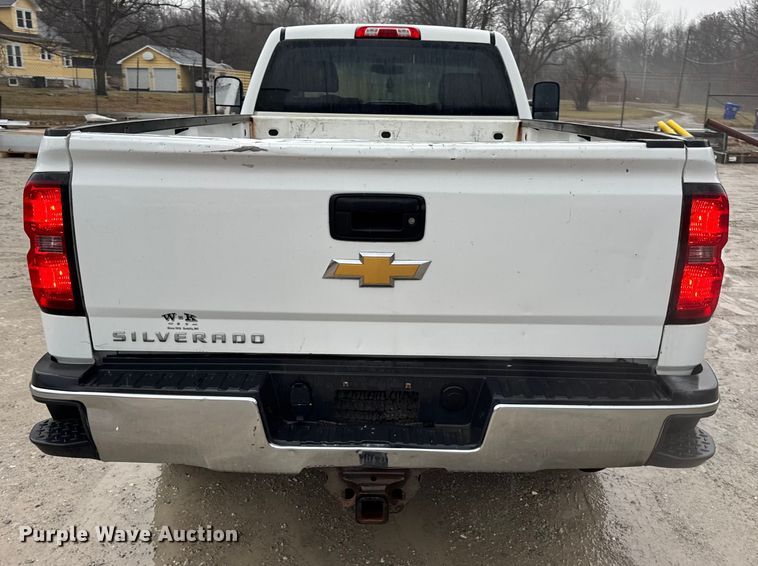 image for item EN0846 2015 Chevrolet Silverado 2500HD pickup truck