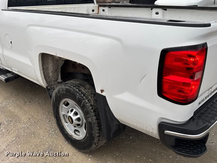 image for item EN0846 2015 Chevrolet Silverado 2500HD pickup truck