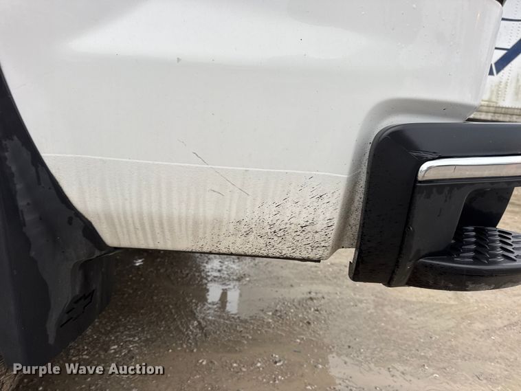 image for item EN0846 2015 Chevrolet Silverado 2500HD pickup truck