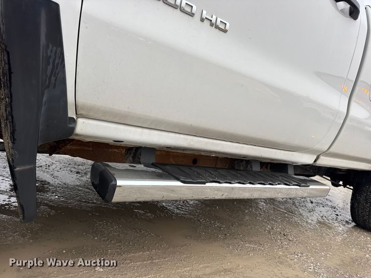 image for item EN0846 2015 Chevrolet Silverado 2500HD pickup truck