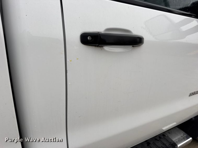 image for item EN0846 2015 Chevrolet Silverado 2500HD pickup truck