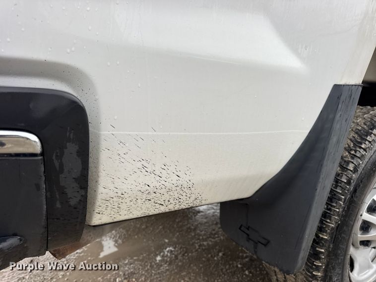 image for item EN0846 2015 Chevrolet Silverado 2500HD pickup truck