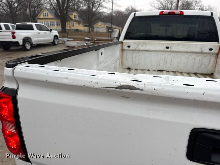 image for item EN0846 2015 Chevrolet Silverado 2500HD pickup truck