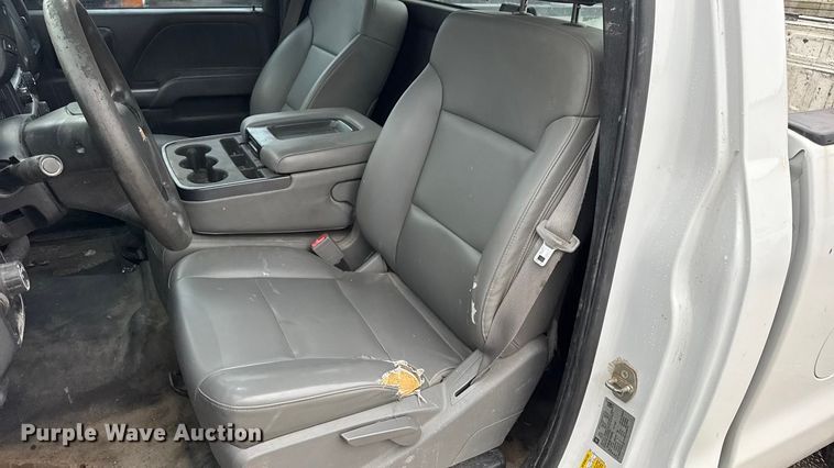 image for item EN0846 2015 Chevrolet Silverado 2500HD pickup truck