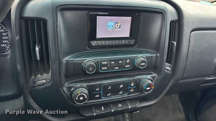 image for item EN0846 2015 Chevrolet Silverado 2500HD pickup truck