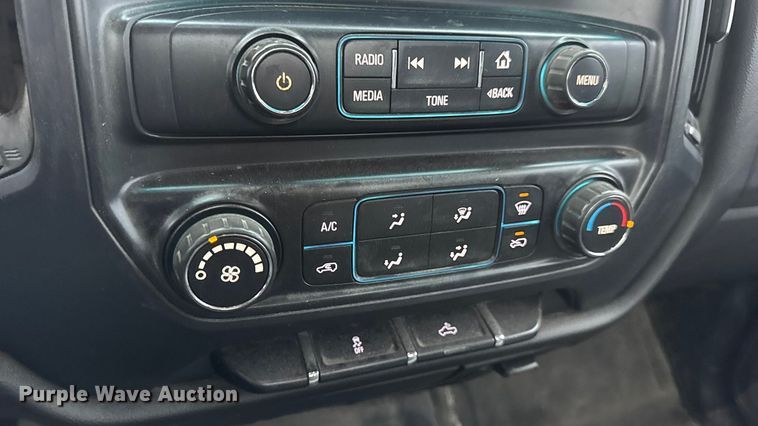 image for item EN0846 2015 Chevrolet Silverado 2500HD pickup truck