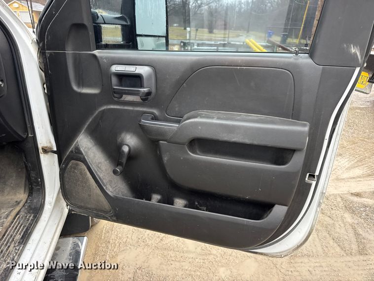 image for item EN0846 2015 Chevrolet Silverado 2500HD pickup truck