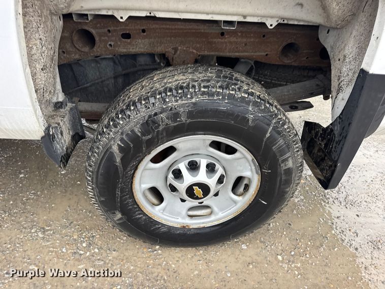 image for item EN0846 2015 Chevrolet Silverado 2500HD pickup truck