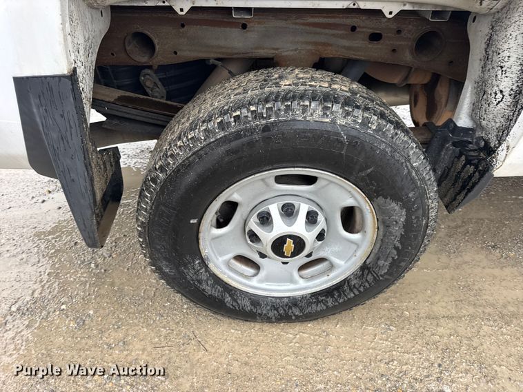 image for item EN0846 2015 Chevrolet Silverado 2500HD pickup truck