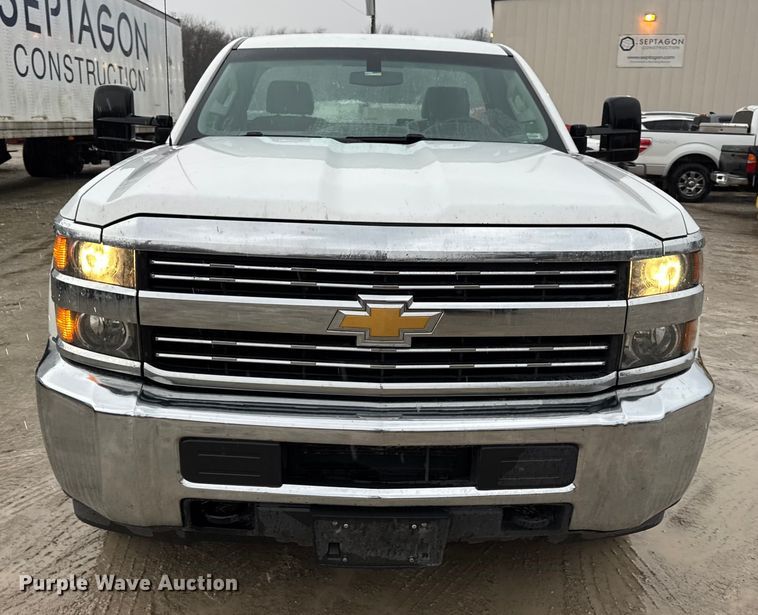 image for item EN0847 2016 Chevrolet Silverado 2500HD pickup truck
