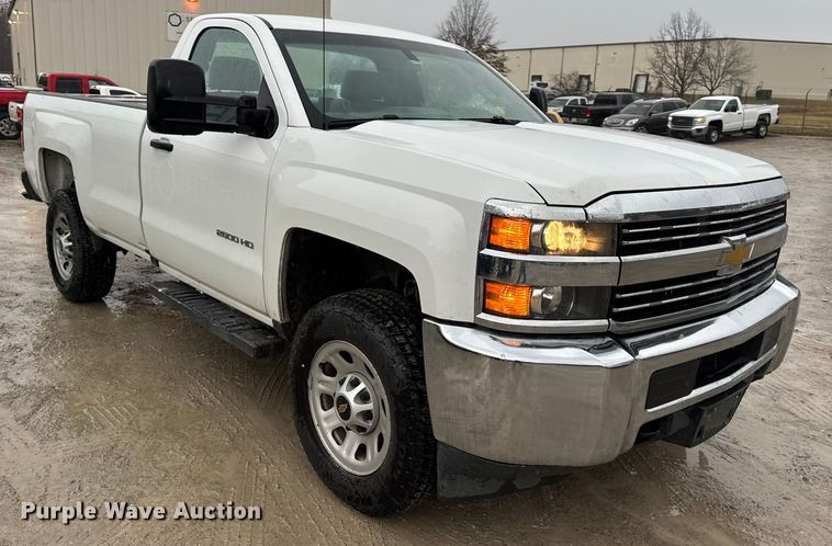 image for item EN0847 2016 Chevrolet Silverado 2500HD pickup truck