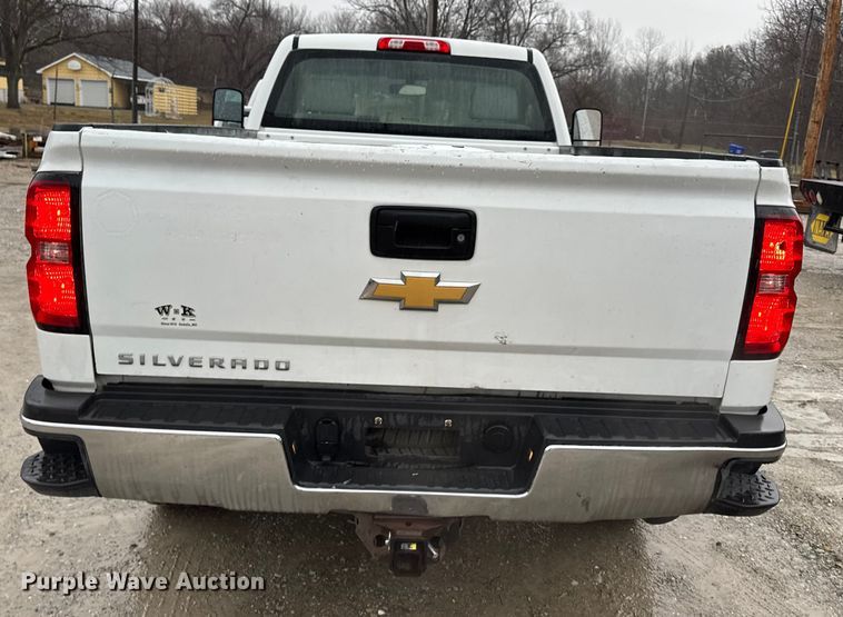 image for item EN0847 2016 Chevrolet Silverado 2500HD pickup truck