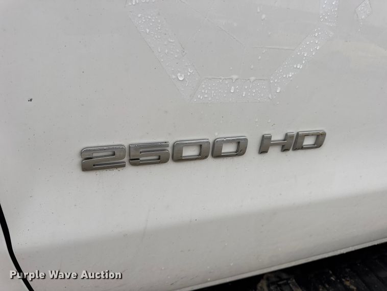 image for item EN0847 2016 Chevrolet Silverado 2500HD pickup truck