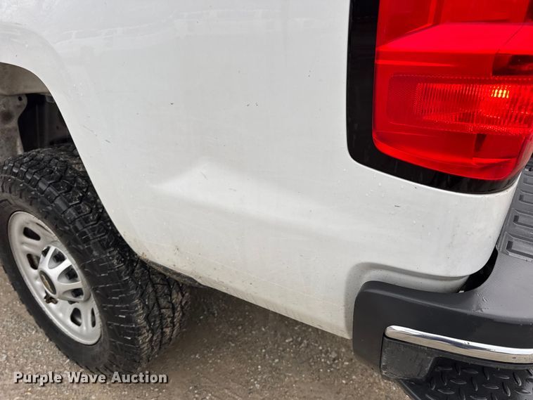 image for item EN0847 2016 Chevrolet Silverado 2500HD pickup truck