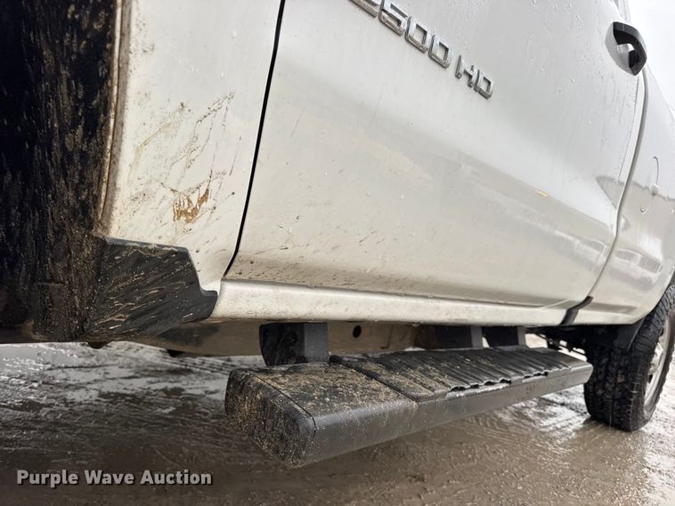 image for item EN0847 2016 Chevrolet Silverado 2500HD pickup truck