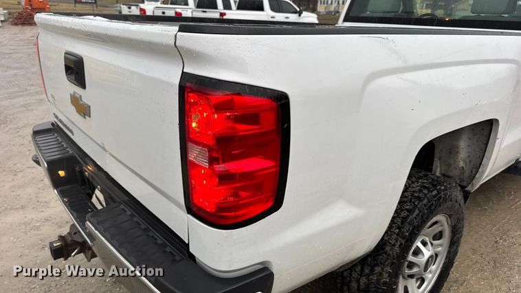 image for item EN0847 2016 Chevrolet Silverado 2500HD pickup truck